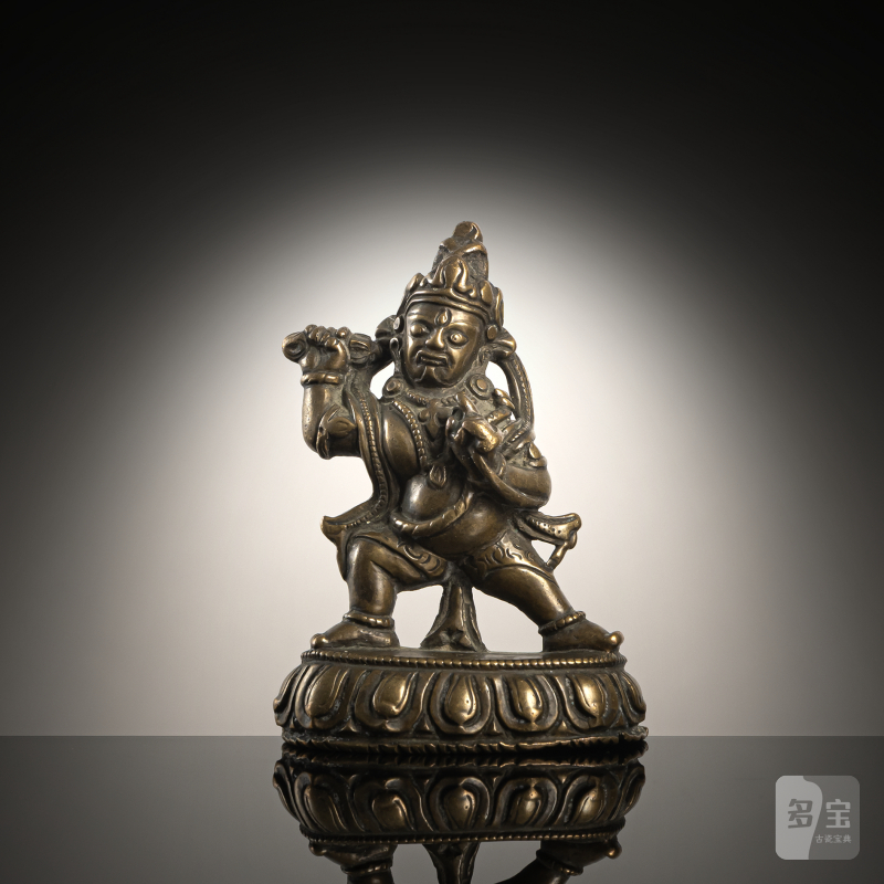 A BRONZE FIGURINE OF VAJRAPANI